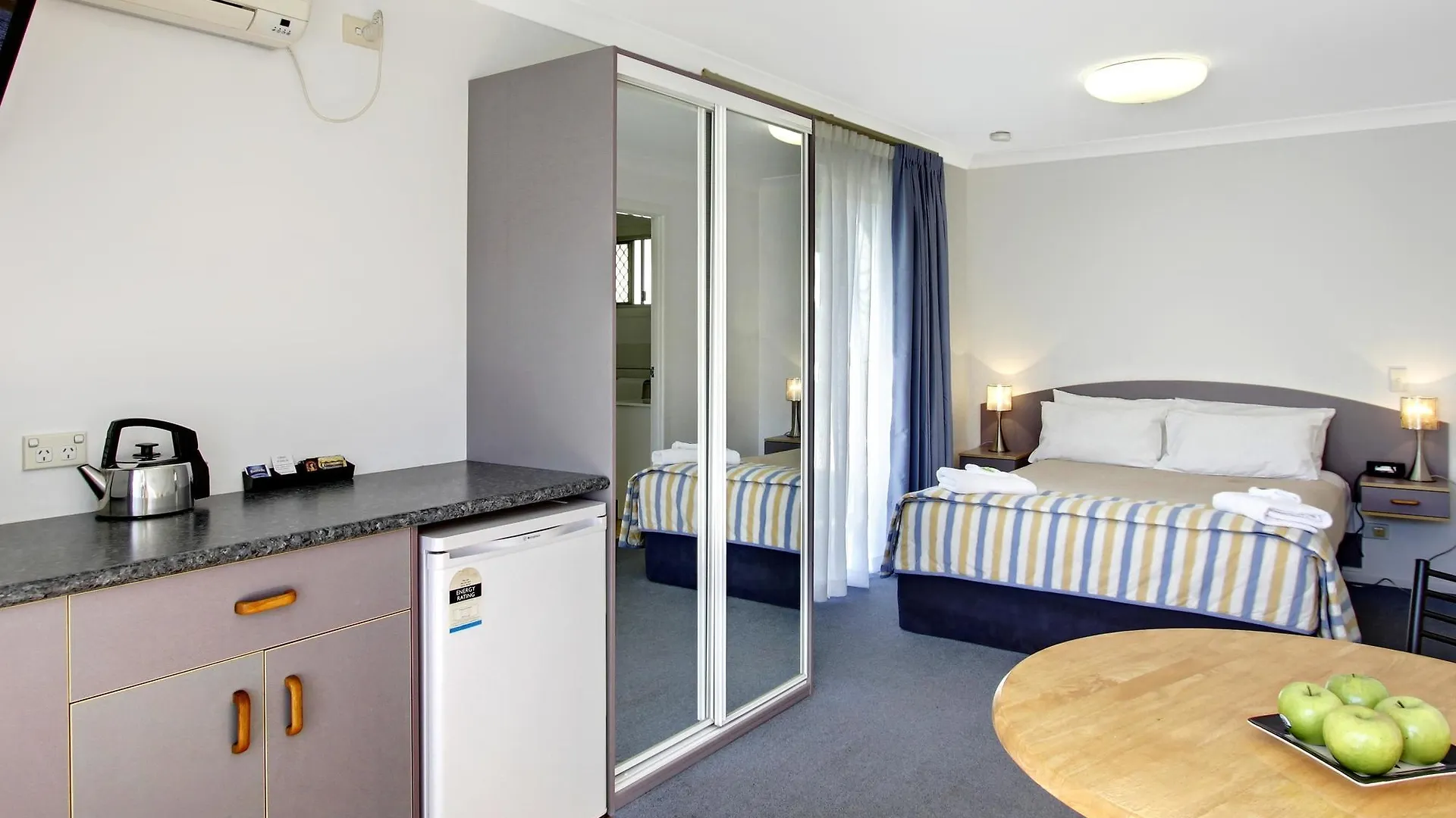 Hotel Dolphins Motor Inn Byron Bay